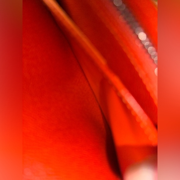 LOUIS VUITTON Piment Epi Leather Sarah Wallet - Picture 6 of 11